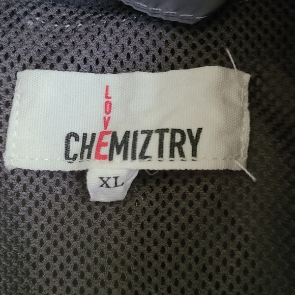 Lightweight Windbreaker - Picture 3 of 3